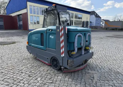 Tennant M30 Scheuersaugmaschine