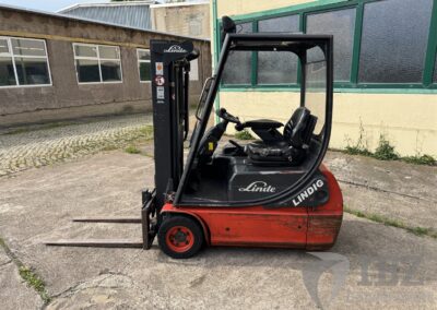 Linde Elektro Dreiradstapler E16C-02