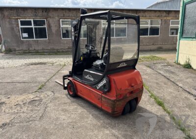 Linde Elektro Dreiradstapler E16C-02