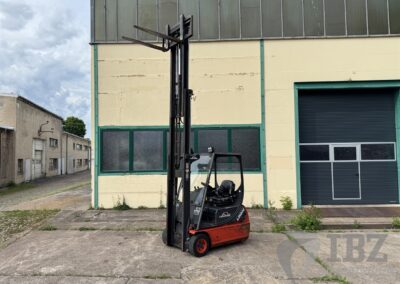 Linde Elektro Dreiradstapler E16C-02