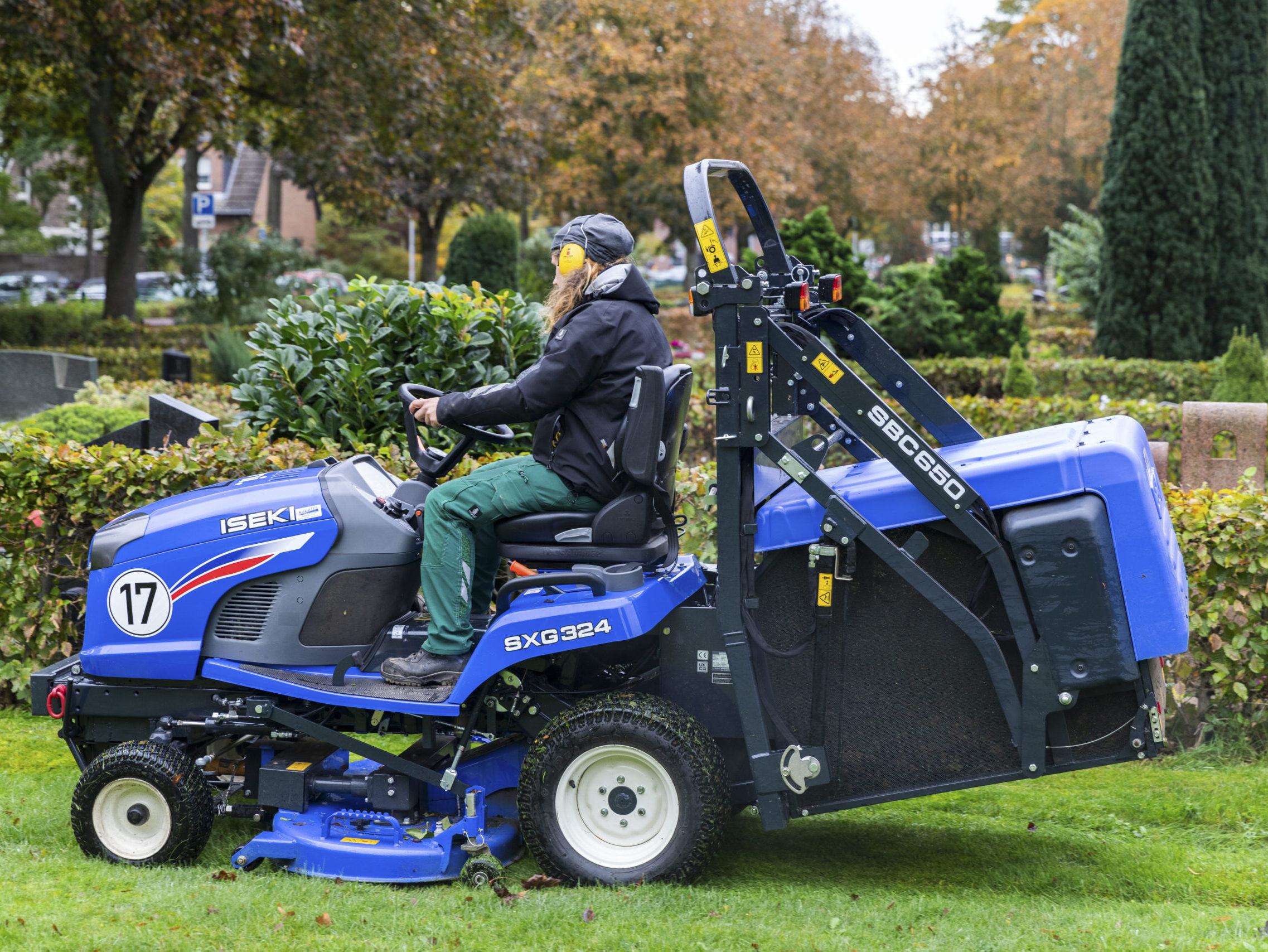 ISEKI SXG324 Mähtraktor ISEKI SXG324 Mähtraktor