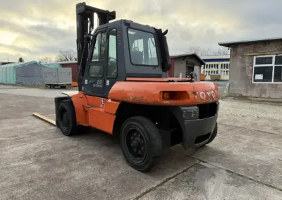 Toyota 8t Gabelstapler 60-5FD80