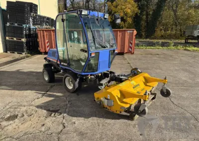 Iseki SF 310 Geräteträger mit Müthing Schlegelmulcher