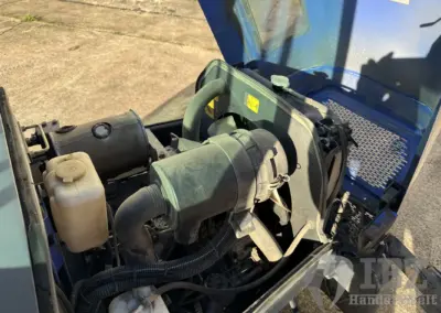 Iseki SF 310 Geräteträger mit Müthing Schlegelmulcher